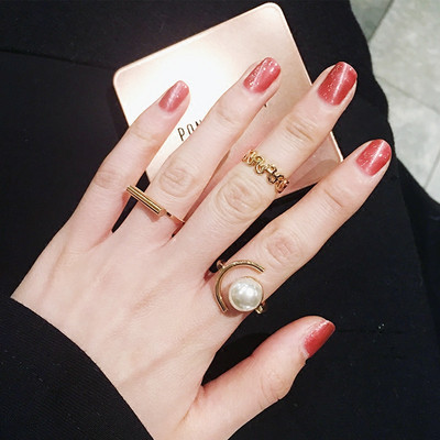 Комплект от три броя пръстени в златист цвят