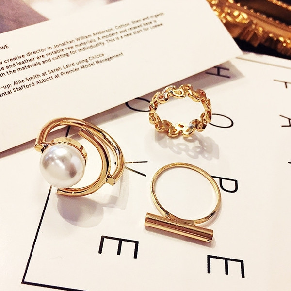 Set trei inele de culoare aurie