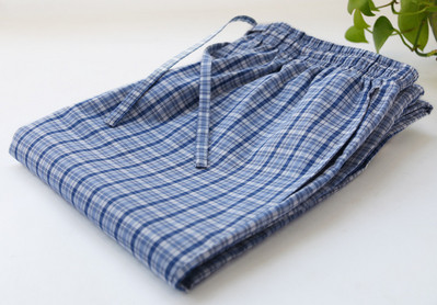 Férfi pizsama sötét és világos színekben