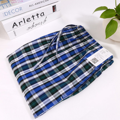 Férfi pizsama sötét és világos színekben