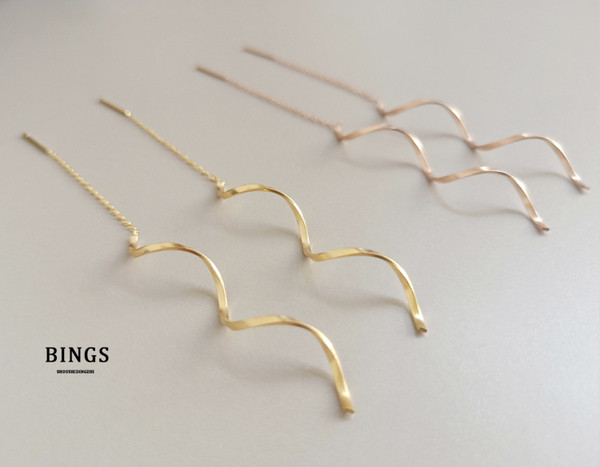 Hosszú fülbevaló két színben