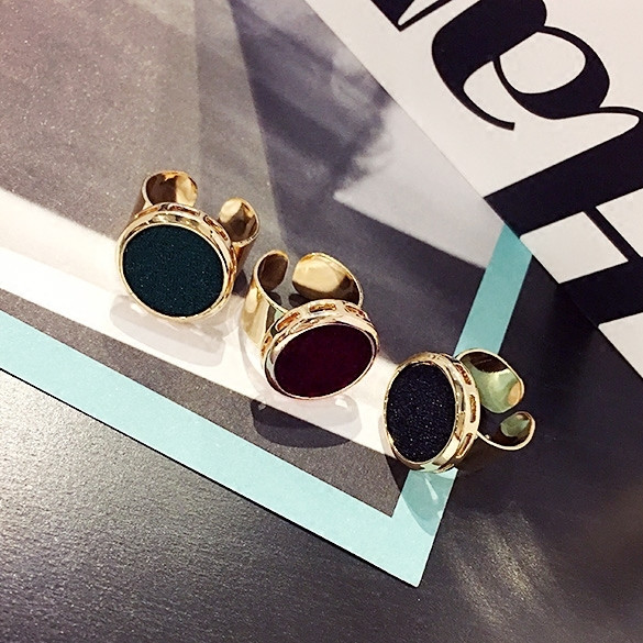 Modern női gyűrű két színben