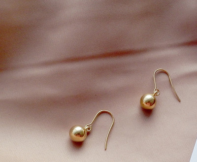 Cercei de dama cu perle in trei culori