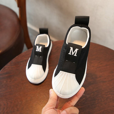 Alkalmi gyerekcipő fiúknak és lányoknak többféle színben