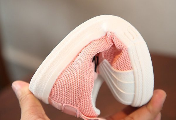 Alkalmi gyerekcipő fiúknak és lányoknak többféle színben