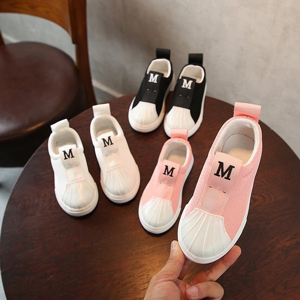 Alkalmi gyerekcipő fiúknak és lányoknak többféle színben