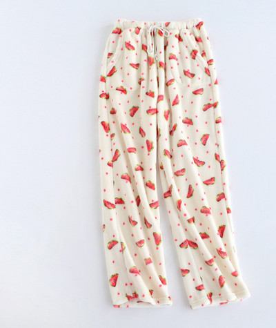 Pijamale moi și groase în mai multe culori pentru bărbați și femei