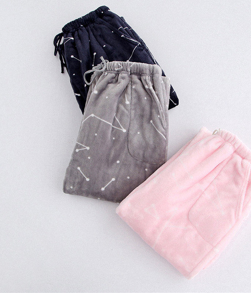 Pijamale moi și groase în mai multe culori pentru bărbați și femei