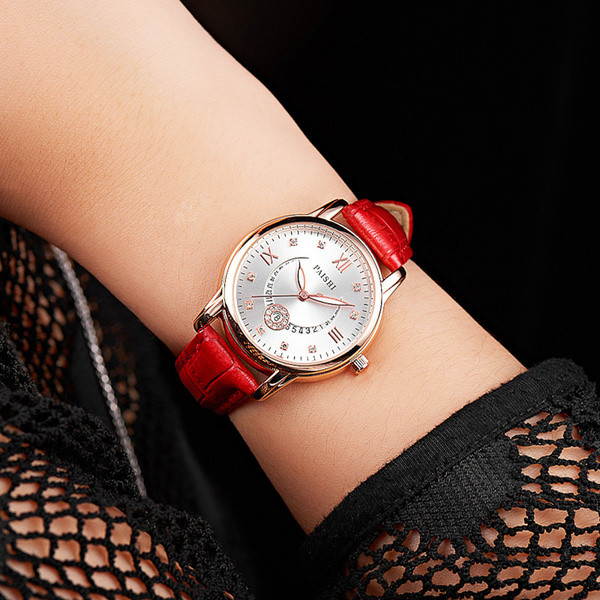 Női napi karóra többféle színben