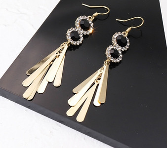 Stílusos női fülbevaló több színben