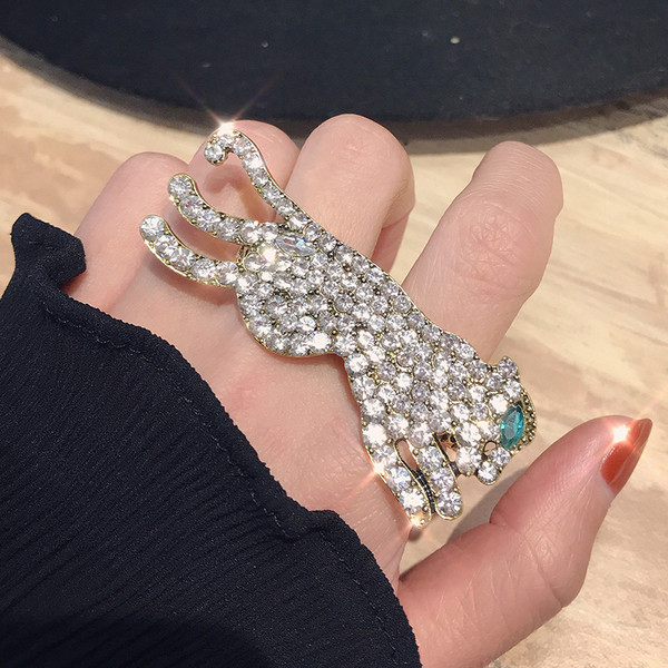 Inel de dama modern in forma de leopard