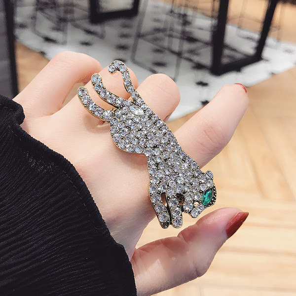 Inel de dama modern in forma de leopard