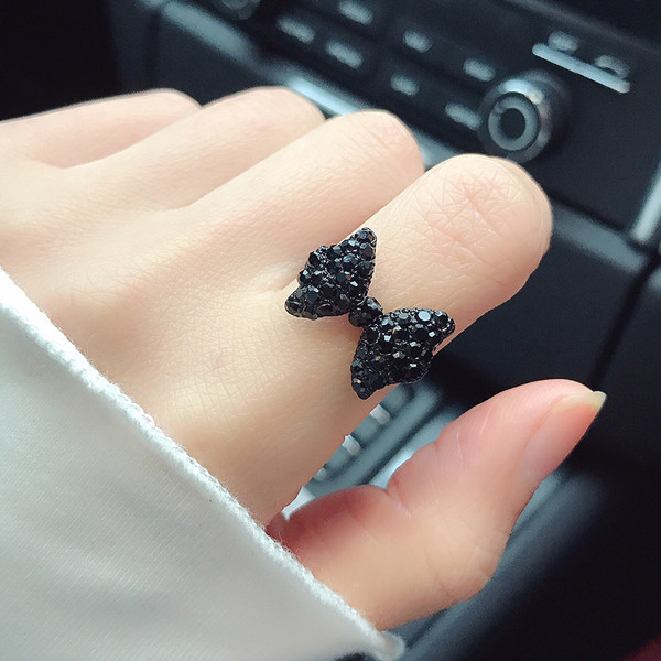 Inel de dama de culoare neagra - Panglica