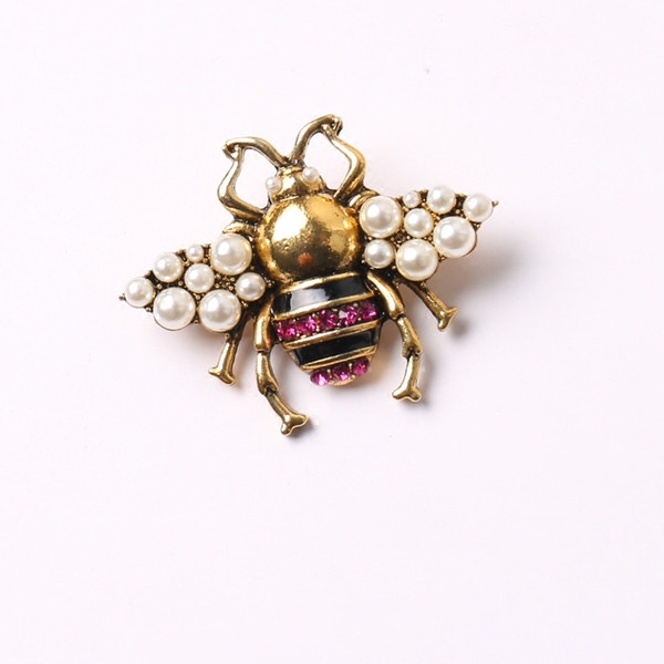 Modern női gyűrű két modellben