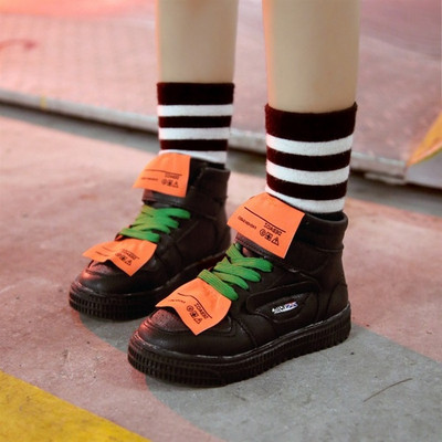 Tenisi moderni pentru copii pentru fete cu cravate in alb si negru