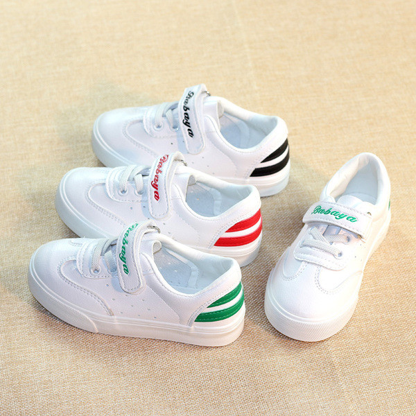 Παιδικά πάνινα παπούτσια για αγόρια σε άσπρο χρώμα