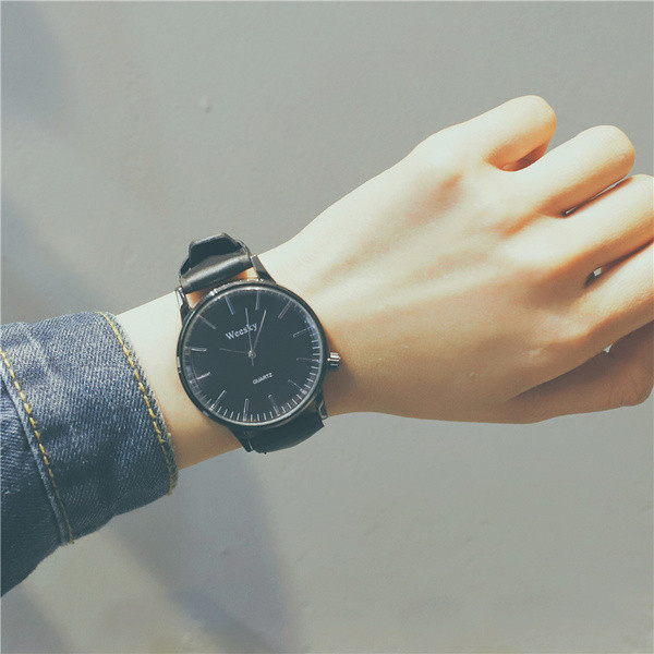 Ceas zilnic pentru bărbați în patru culori