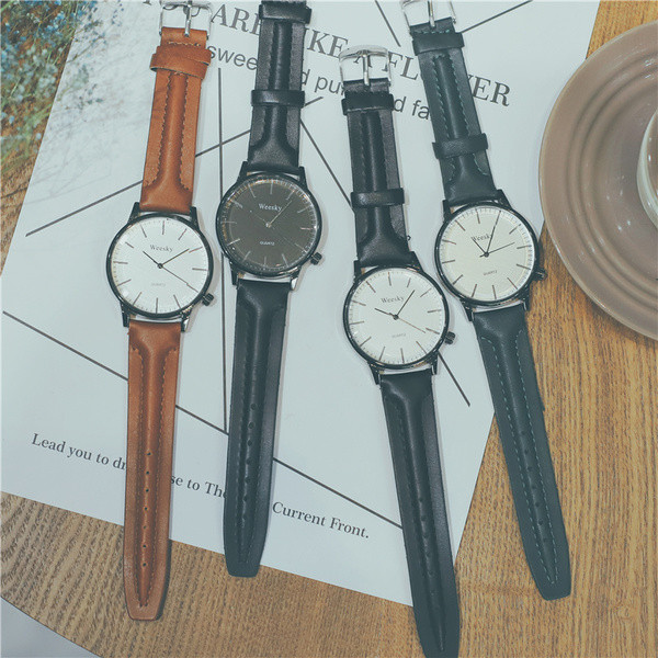 Ceas zilnic pentru bărbați în patru culori