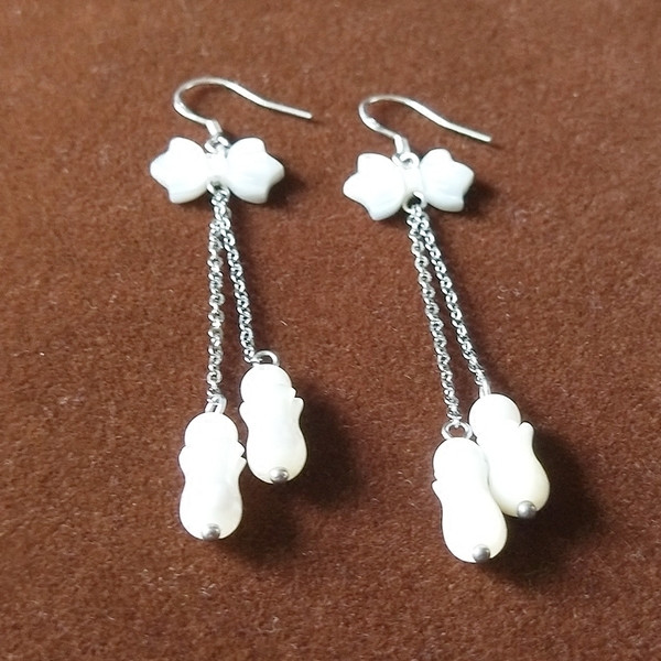 Cercei de dama in culoare deschisa