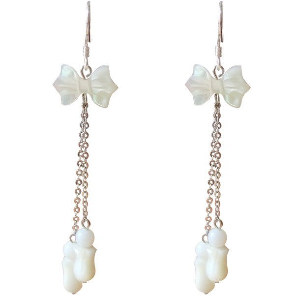 Cercei de dama in culoare deschisa