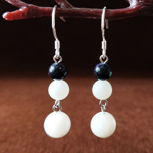 Gyöngyös női fülbevaló három színben