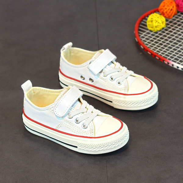 Παιδικά πάνινα παπούτσια κατάλληλα για κορίτσια και αγόρια σε διάφορα χρώματα