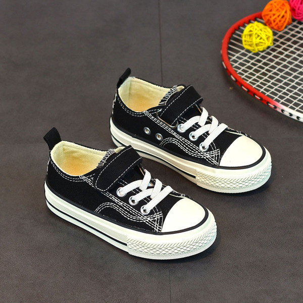 Παιδικά πάνινα παπούτσια κατάλληλα για κορίτσια και αγόρια σε διάφορα χρώματα