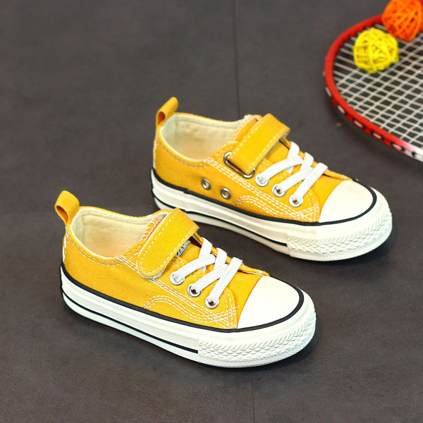 Παιδικά πάνινα παπούτσια κατάλληλα για κορίτσια και αγόρια σε διάφορα χρώματα