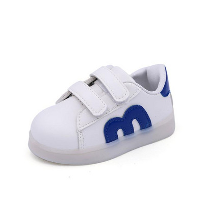 Aktuális gyerek tornacipő lányoknak és fiúknak világító modell matricákkal