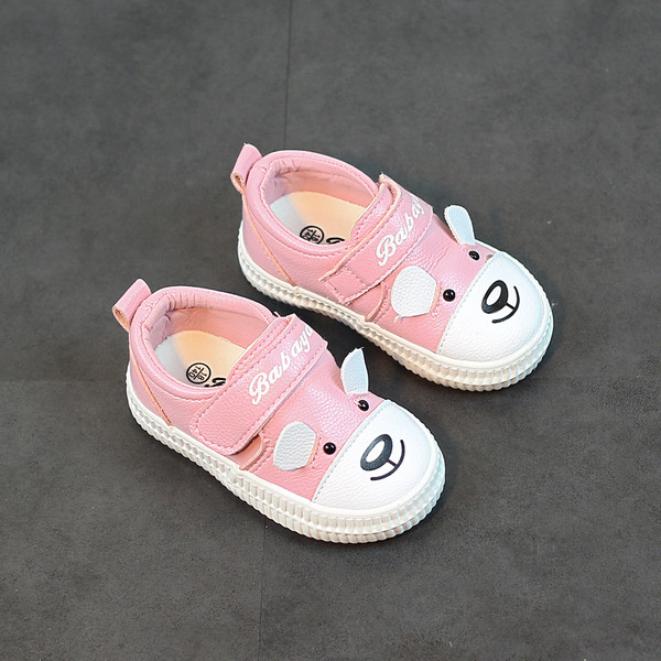 Παιδικά υποδήματα για κορίτσια και αγόρια με τρισδιάστατο στοιχείο σε διάφορα χρώματα