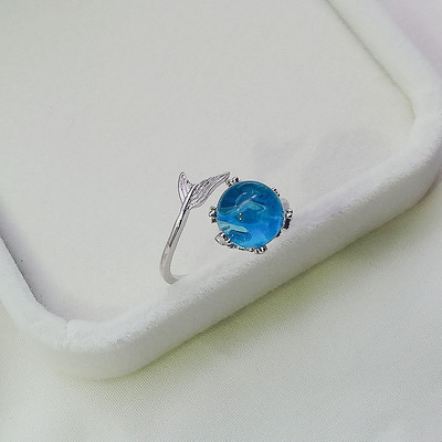 Finom női gyűrű arany és ezüst színben