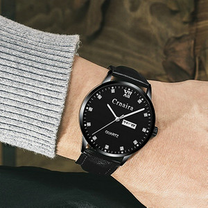 Elegáns férfi kvarc karóra különböző színekben - két modell