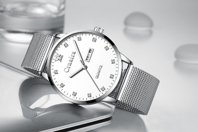 Elegáns férfi kvarc karóra különböző színekben - két modell