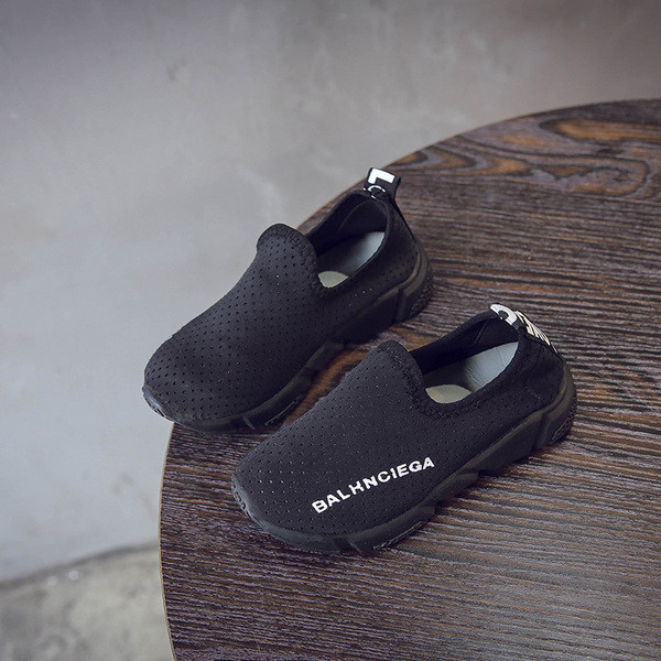 Περιστασιακά παπούτσια για κορίτσια και αγόρια σε τρία χρώματα