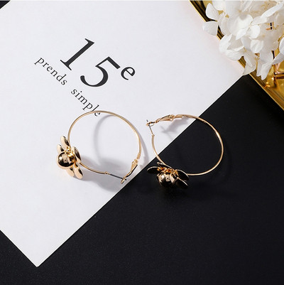 Női fülbevaló több modell arany színben