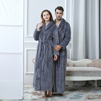 Дълъг халат в няколко цвята подходящ за жени и мъже