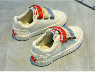 Alkalmi gyerek tornacipő lányoknak és fiúknak színes matricákkal