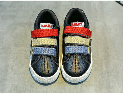 Alkalmi gyerek tornacipő lányoknak és fiúknak színes matricákkal