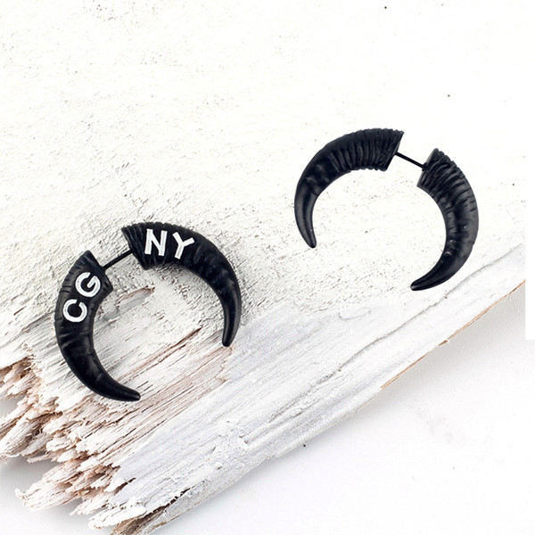 Модерни мъжки обеци в черен цвят