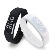 Ceas sport din silicon in diferite culori potrivite pentru barbati si femei