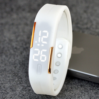 Ceas sport din silicon in diferite culori potrivite pentru barbati si femei