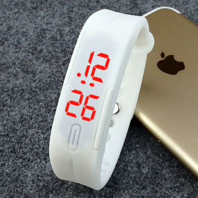 Ceas sport din silicon in diferite culori potrivite pentru barbati si femei