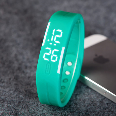Ceas sport din silicon in diferite culori potrivite pentru barbati si femei