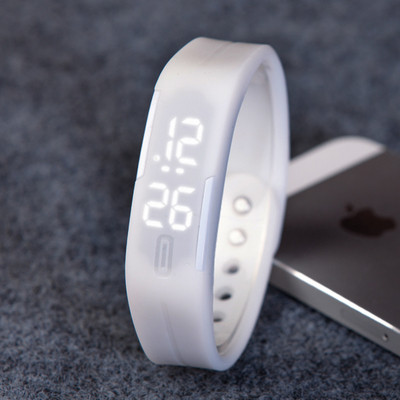 Ceas sport din silicon in diferite culori potrivite pentru barbati si femei