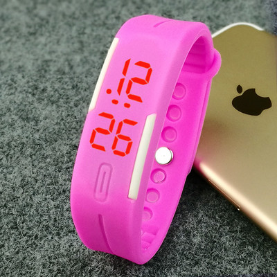 Ceas sport din silicon in diferite culori potrivite pentru barbati si femei