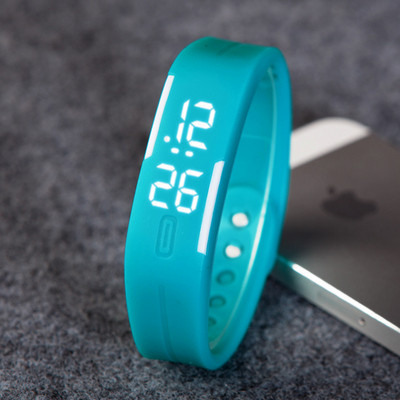 Ceas sport din silicon in diferite culori potrivite pentru barbati si femei