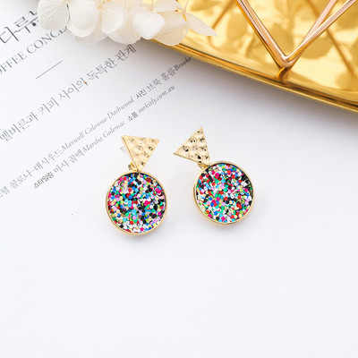 Стилни златисти дамски обеци в няколко модела