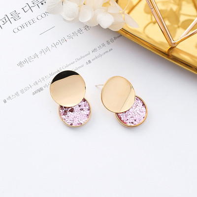 Стилни златисти дамски обеци в няколко модела