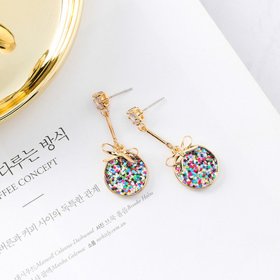 Стилни златисти дамски обеци в няколко модела