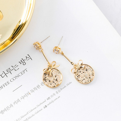 Стилни златисти дамски обеци в няколко модела